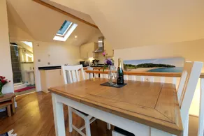Woodside View - Image 4