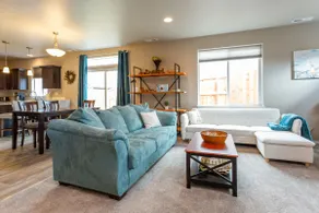 New 5 bedrooms, top 82” 4k tv! fiber, 4k tv - Image 3