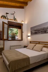 Panorama Suite: Tranquility, Style, Parking - Image 5