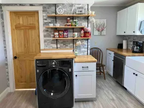 Cute Apt w/ Parking & W/D! - Image 5