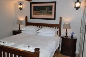 Oak & Owl Self-catering Cottage - Image 3