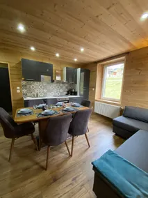Maple Cottage & Private Jacuzzi - Image 4