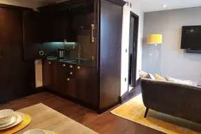 The Queens Head, Parkside apartment 3 - Image 3