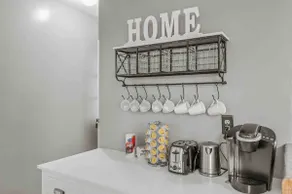 Adorable Home - 4BR- near 3M- St Paul - MOA - Image 4