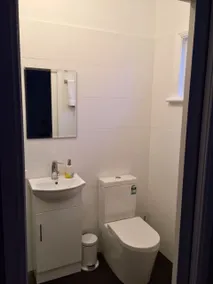 Self Contained and Private Unit - Image 4