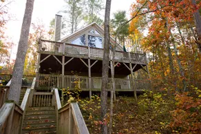 Beautiful lake front home in Bear Paw - Image 2