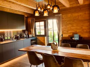 Idyllic chalet vacation home - Image 2