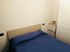 Cozy apartment with free parking - Image 4