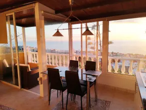 Sunset Apartment - Image 2
