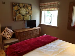 Apartment on farmland with views Garden Suite 2 - Image 4