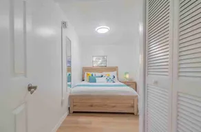 Lovely 1 bedroom with partial water view - Image 5