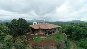 EZE NOF - A hilltop villa with 360º water view - Image 2