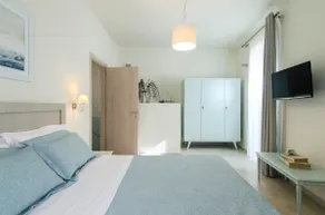 Leny's Seaside House - Image 5