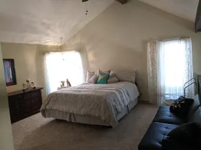 ”SERENITY COTTAGE” Picturesque lake front w/3 bdr! - Image 5