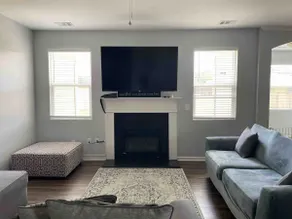Ranch Style Family House - Image 3