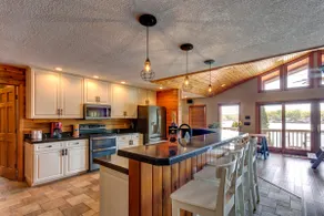 Beautiful 7 Bd w/Huge Dock, Boat Launch, Game Room - Image 5