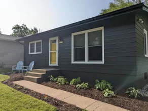 Lake it Easy at this beautiful 2 bedroom lake home - Image 2