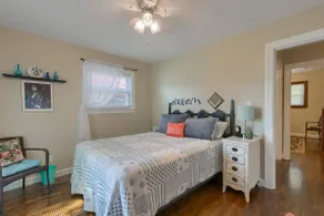 Brick Bungalow - Image 5