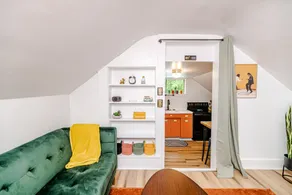 Loft Cottage on Ridge<br>? Short & Extended Stays? - Image 4