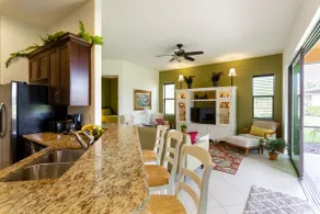 Luxury Monthly Rental: 3 Bedrooms, 2 bath, sleep 6 - Image 4