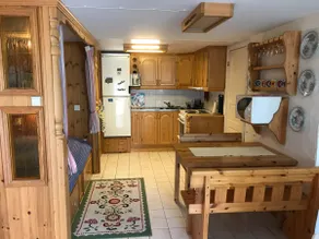 Private accommodation in a solid environment - Image 5