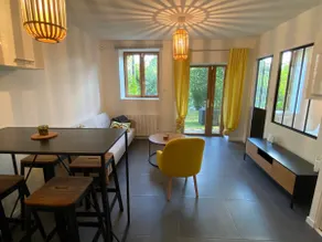 Accommodation in a charming Beaujolais village - Image 2