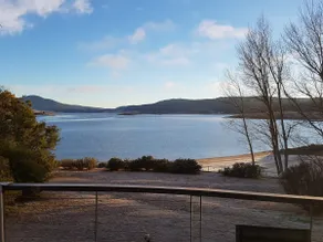 The Lakehouse 3 story house, sleeps 10, 2.5 baths - Image 4