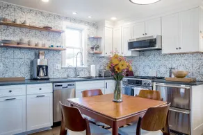 Amazing Bay View Home with Hot Tub - Image 4