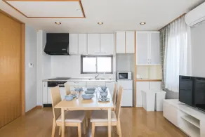 [Asahi House] Free parking for 1 car/1LDK (Japanese and Western-style room) private house (57㎡) near Kawaramachi Station and Kuribayashi Station - Image 2