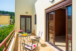 The Ixian Emerald Guest House - Image 4