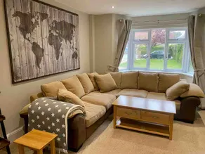 Beautiful home in Birdham, minutes to the beach - Image 3
