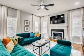 Modern Décor-Gem in the city- Pool table, Lux - Image 2