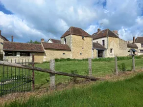 Family country house with pool - Image 3