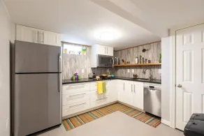 Garden level suite with ALL the amenities - Image 3