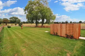 Unique Cottage Next to Wildlife Park - Sleeps 6 - Image 3