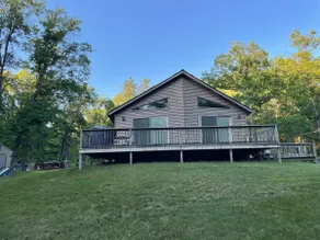 West Branch hideaway for large groups, near trails - Image 3