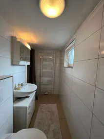 CALM HOME on the ground floor with private entrance - Image 5