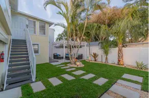 Lovely 1 bedroom with partial water view - Image 2