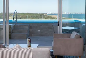FANTASTIC VIEW D - Image 2