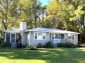 Chesapeake Bay Beach Cottage - Image 2