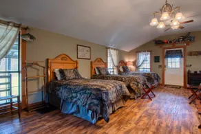 Freeman Farm “Love Shack” Bunkhouse for 5 or 1. - Image 4