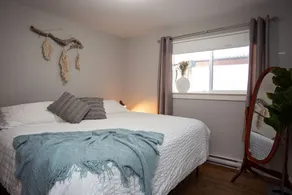 Sweet Little Suite- 2 bdrm,deck,W/D,BBQ,central - Image 4