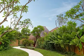 architecturally stunning circular villa - Image 2