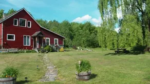 Converted Vermont Barn on 6.5 acres with hot tub - Image 4