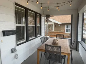 Downtown Crown Jewel w/fireplace & amazing porch - Image 2