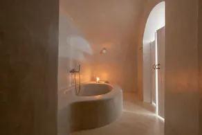One bedroom villa with hot tub and Caldera view - Image 5