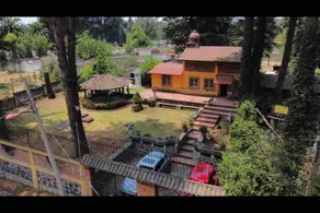 House/cabin with indoor and outdoor fireplace - Image 2