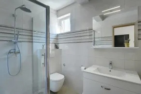 Double Room with Terrace in Center - FREE Parking - Image 4