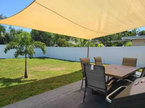 3BR Paradise! Huge Fenced Yard | Near Beaches - Image 3