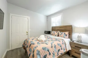 NY!Mini Guest House | San Jose Regional Medical Center | SAP San Jose McEnery C - Image 5